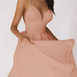 Elara - Elegantes Minimalistisches Kleid