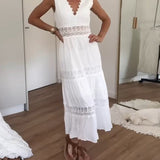 Circe - Spitzen-Camisolekleid mit V-Ausschnitt